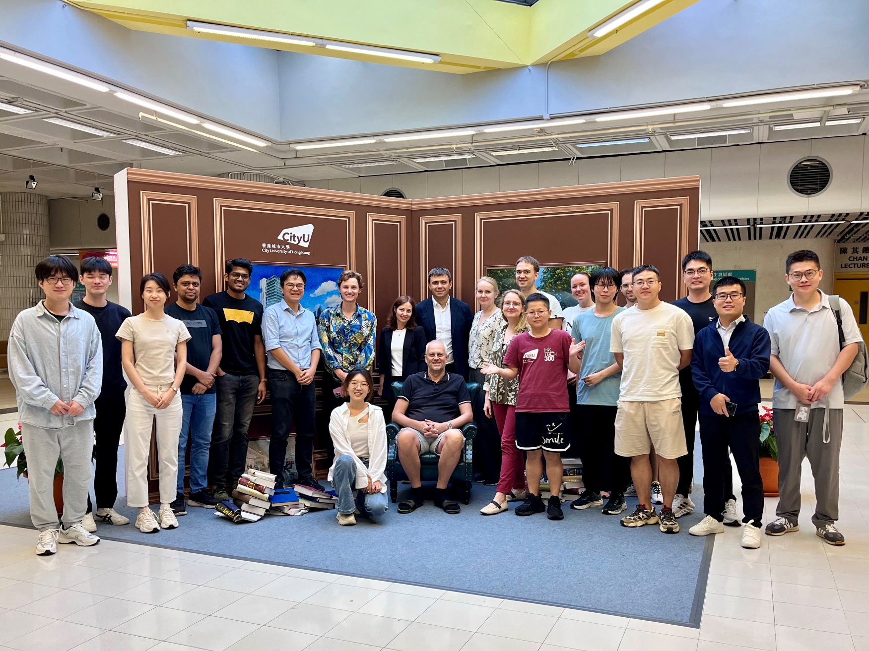 Group photo with friends during a coffee break at "Nano, Optoelectronics, and Photonics" workshop | June 2025